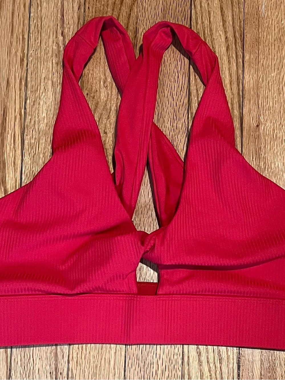 Fabletics Red Ribbed Twist Front Sports Bra SZ L Athleisure